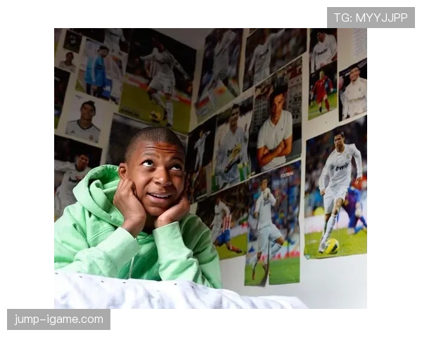 金玟哉入选FIFA最佳阵容,展现亚洲球员国际影响力 金玟哉入选FIFA最佳阵容,展现亚洲球员国际影响力