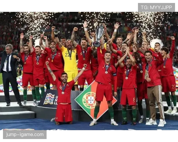 西班牙国家队强势夺冠，欧国联奖杯提振球队士气